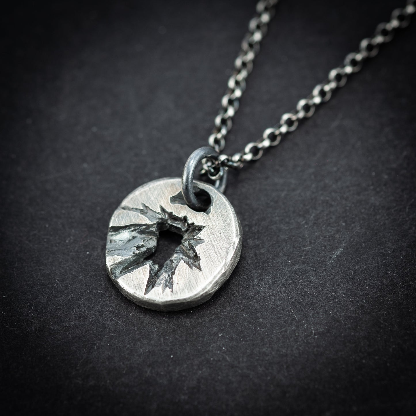 Round broken silver 925 pendant