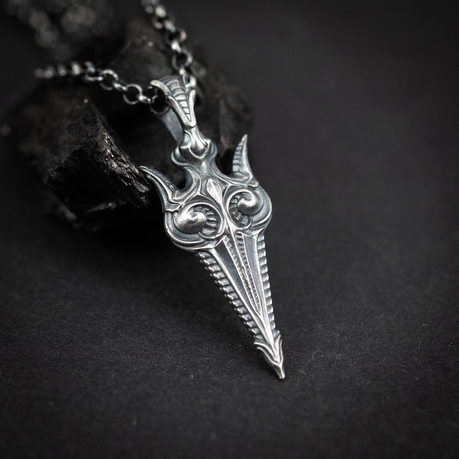 Viking Gungnir Spear Pendant Necklace, Silver Norse Warrior Amulet, Odin’s Weapon Jewelry for Men