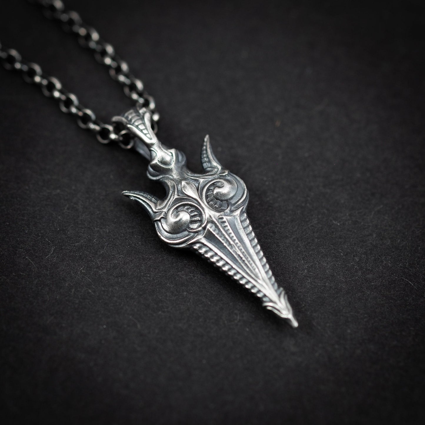 Viking Gungnir Spear Pendant Necklace, Silver Norse Warrior Amulet, Odin’s Weapon Jewelry for Men