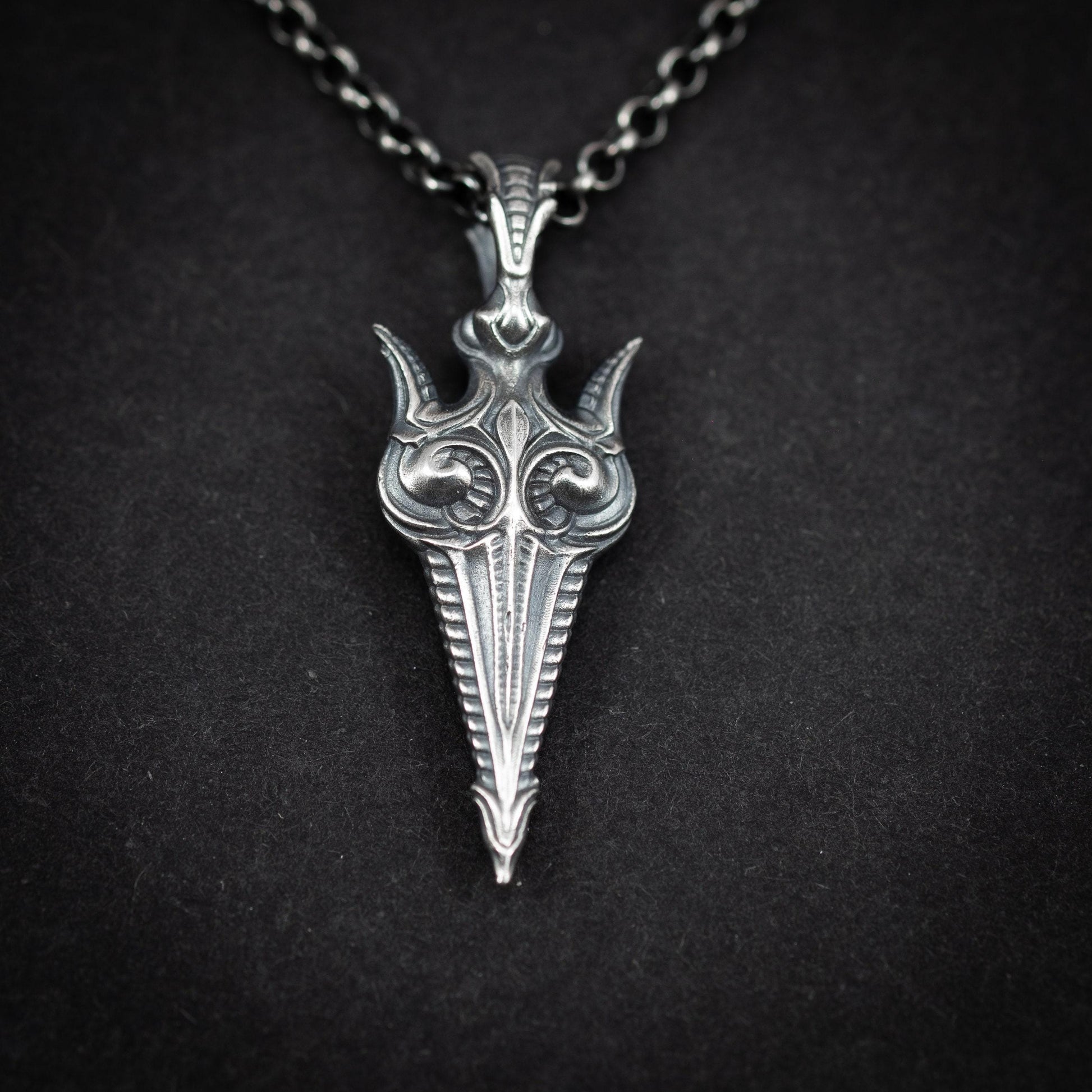 Viking Gungnir Spear Pendant Necklace, Silver Norse Warrior Amulet, Odin’s Weapon Jewelry for Men