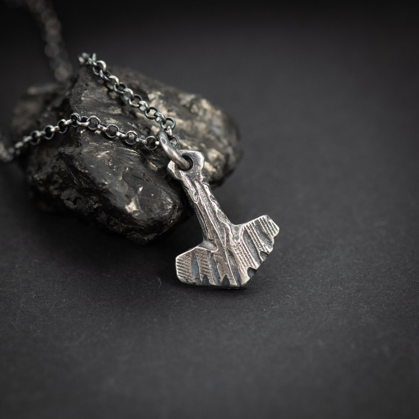 Mjolnir pendant, Viking jewelry, Thors War hammer pendant necklace,Gift for him, Boyfriend boyfriend gifts, Norse jewelry, mens gift