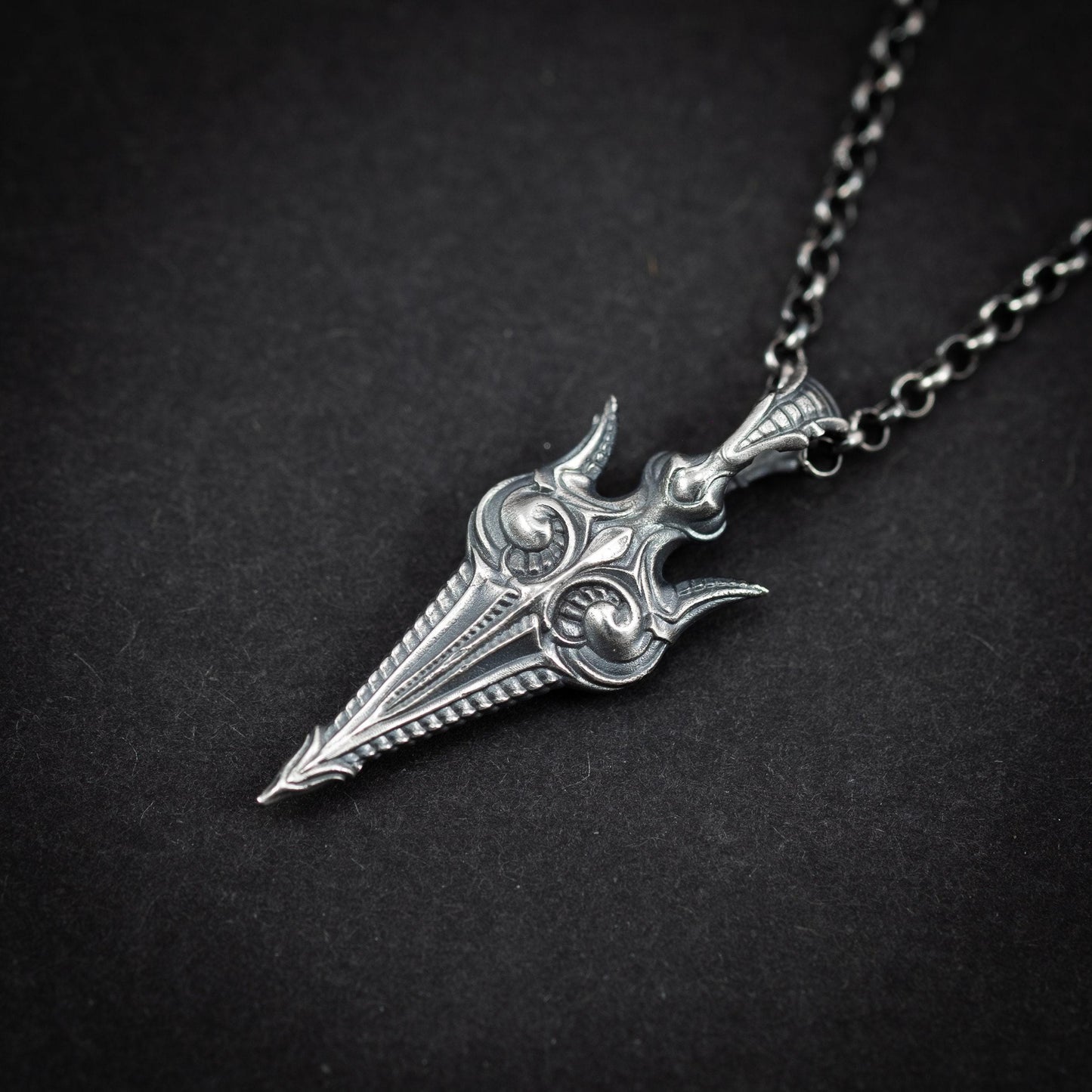 Viking Gungnir Spear Pendant Necklace, Silver Norse Warrior Amulet, Odin’s Weapon Jewelry for Men