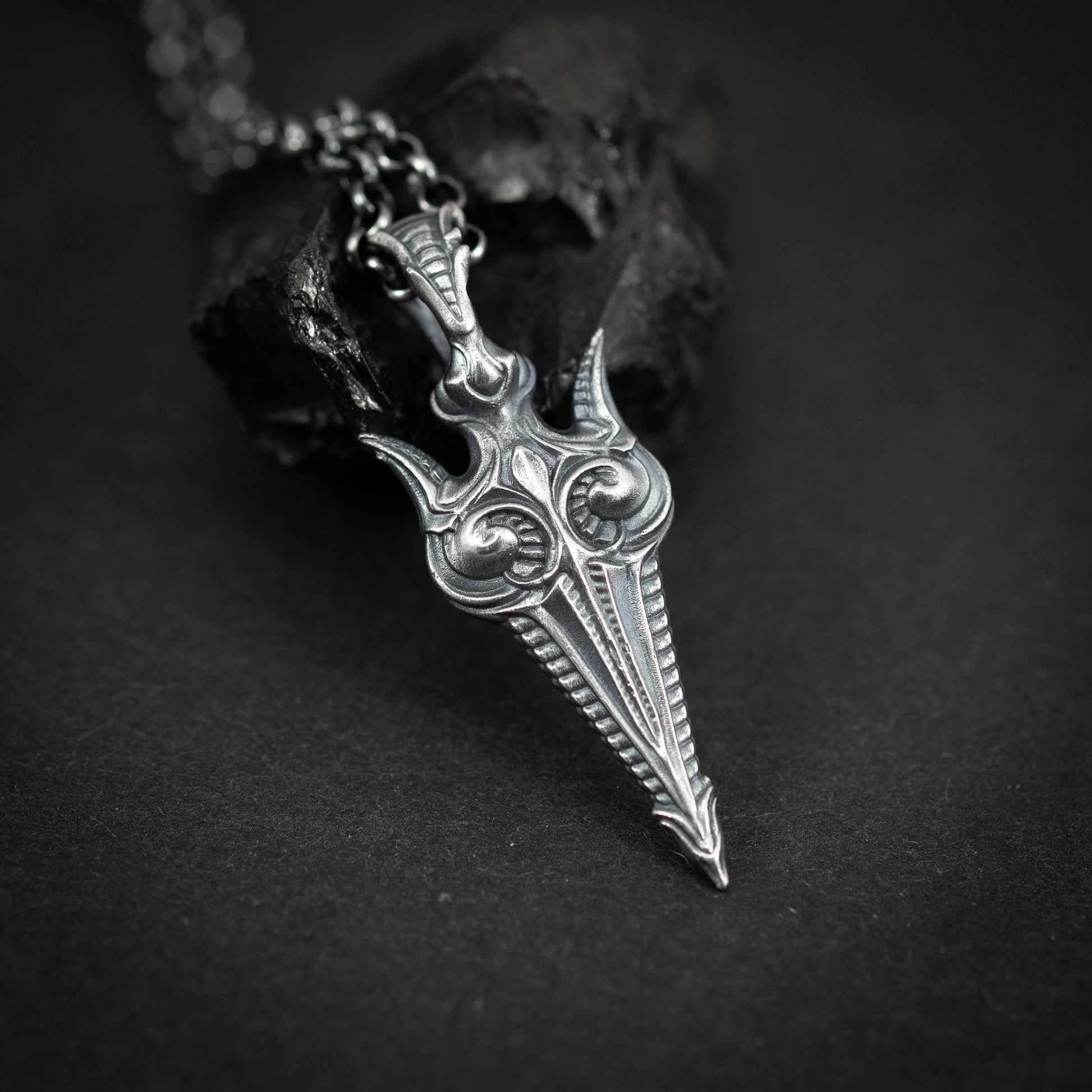 Viking Gungnir Spear Pendant Necklace, Silver Norse Warrior Amulet, Odin’s Weapon Jewelry for Men