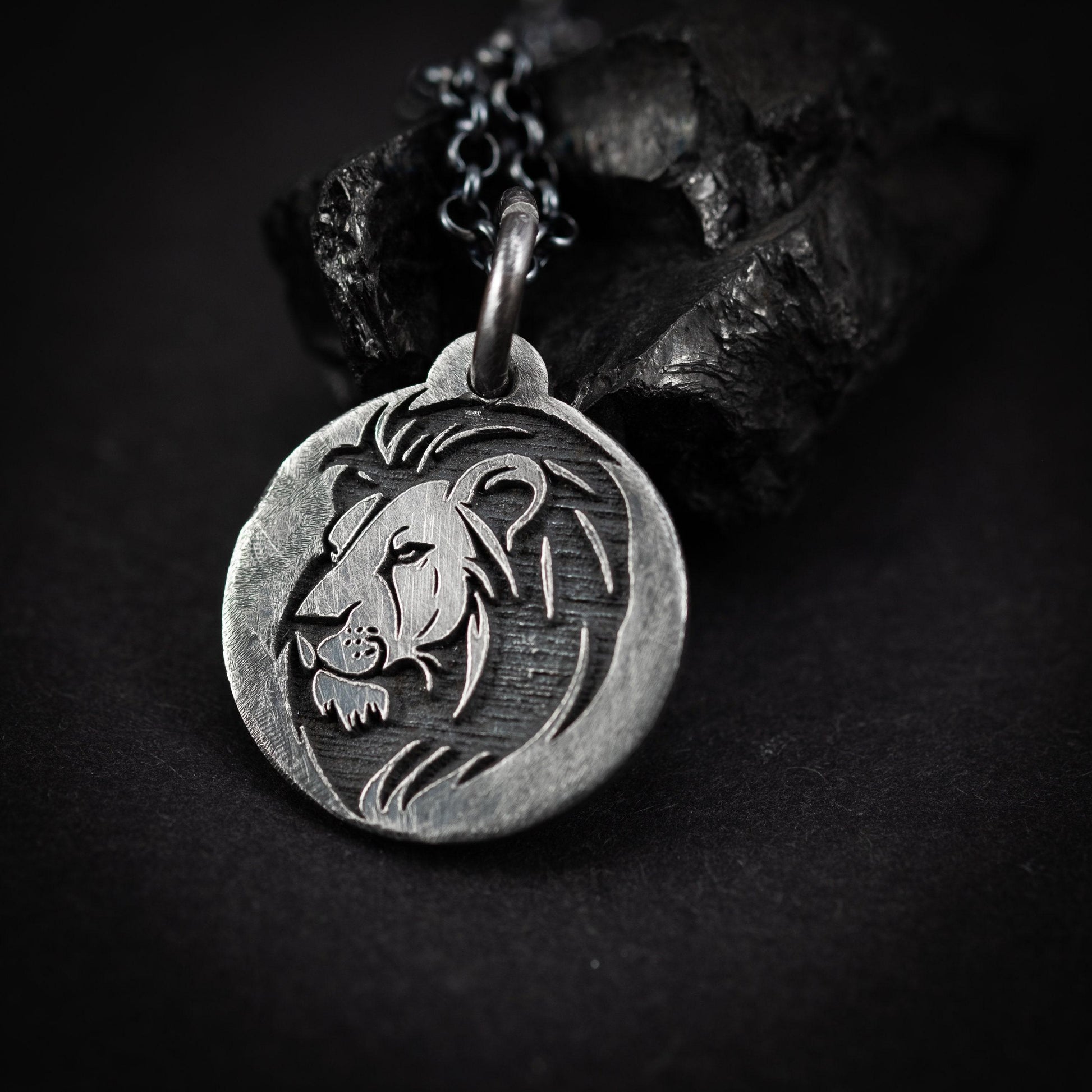 Lion head Silver pendant necklace