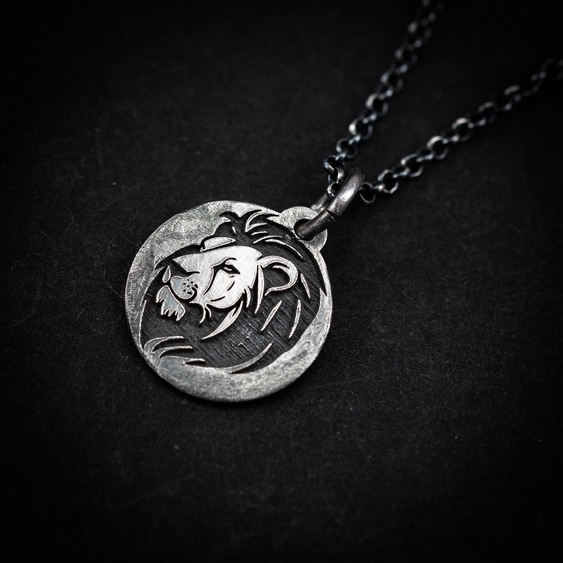 Lion head Silver pendant necklace