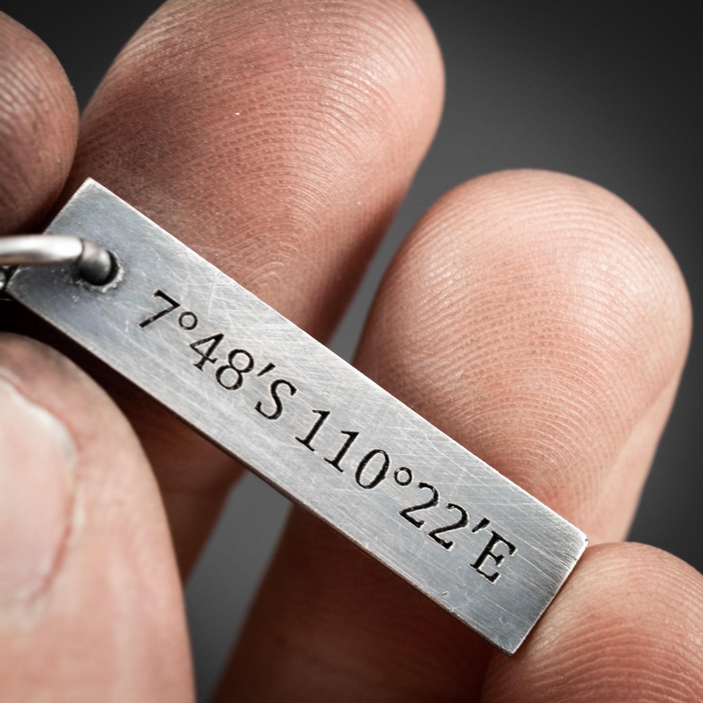 Personalized Silver GPS Coordinates Bar Necklace – Custom Location Jewelry for Meaningful Gifts
