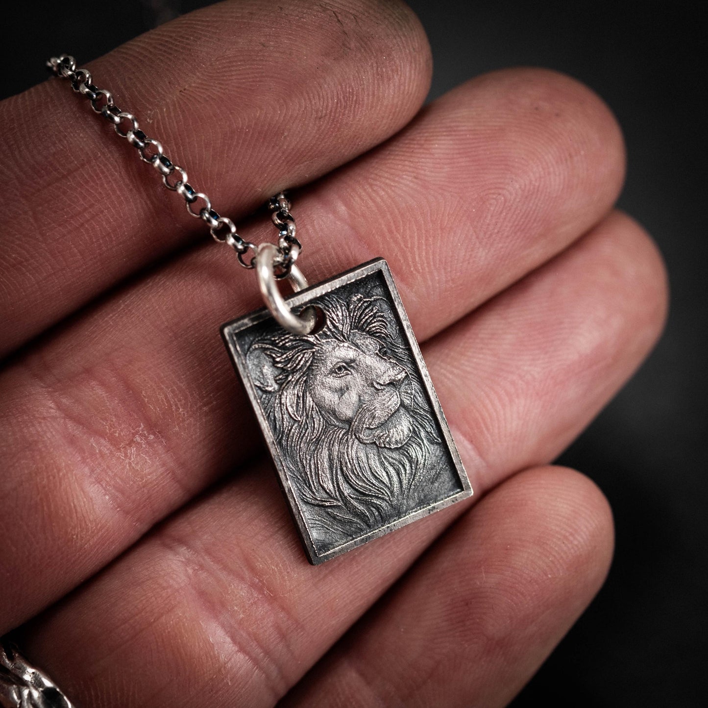 Silver Lion Head Pendant Necklace – Bold Men's Jewelry, Symbol of Strength and Courage, Unique Gift for Him