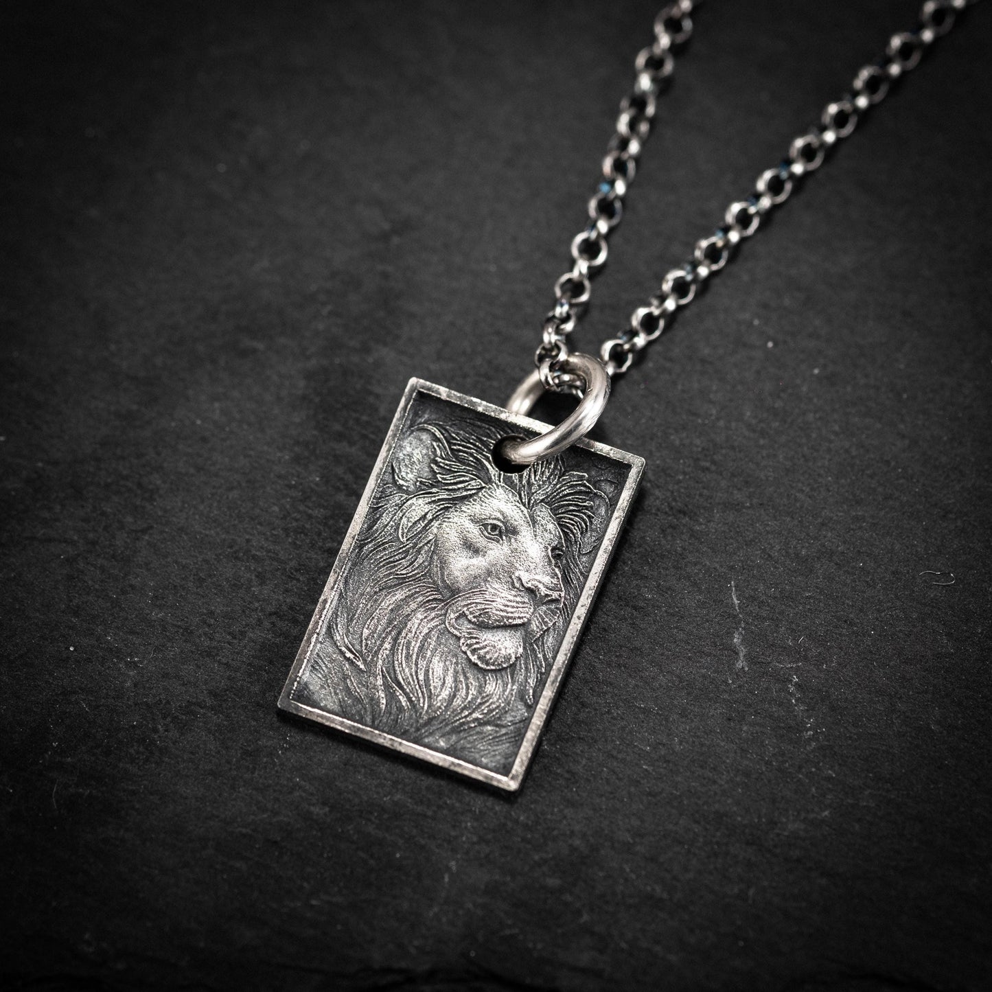 Silver Lion Head Pendant Necklace – Bold Men's Jewelry, Symbol of Strength and Courage, Unique Gift for Him