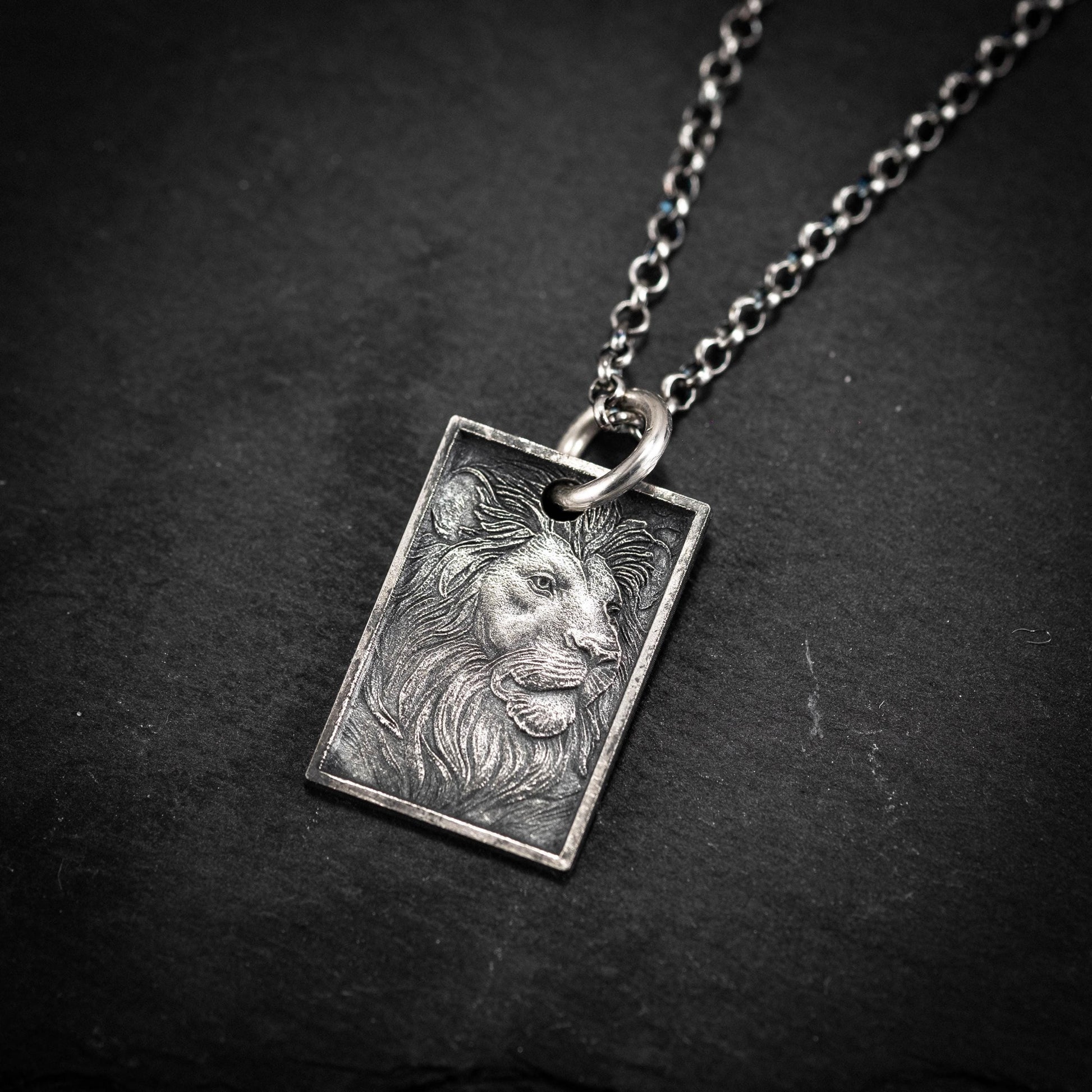Silver Lion Head Pendant Necklace – Bold Men's Jewelry, Symbol of Strength and Courage, Unique Gift for Him