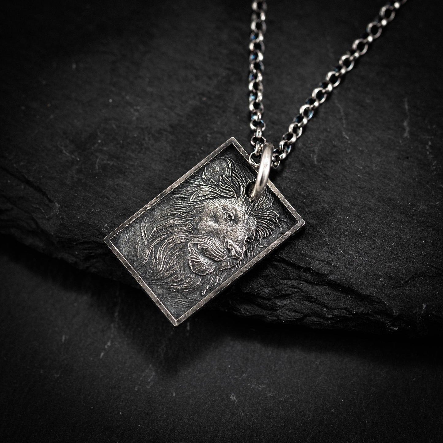 Silver Lion Head Pendant Necklace – Bold Men's Jewelry, Symbol of Strength and Courage, Unique Gift for Him