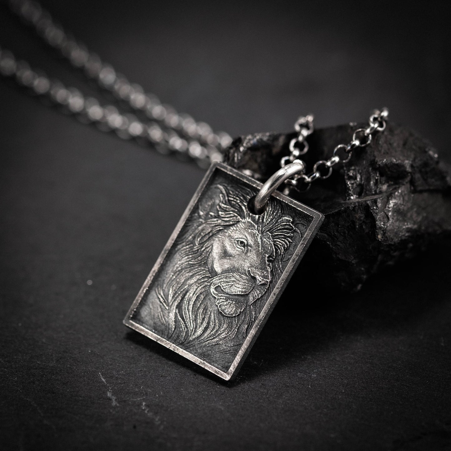 Silver Lion Head Pendant Necklace – Bold Men's Jewelry, Symbol of Strength and Courage, Unique Gift for Him