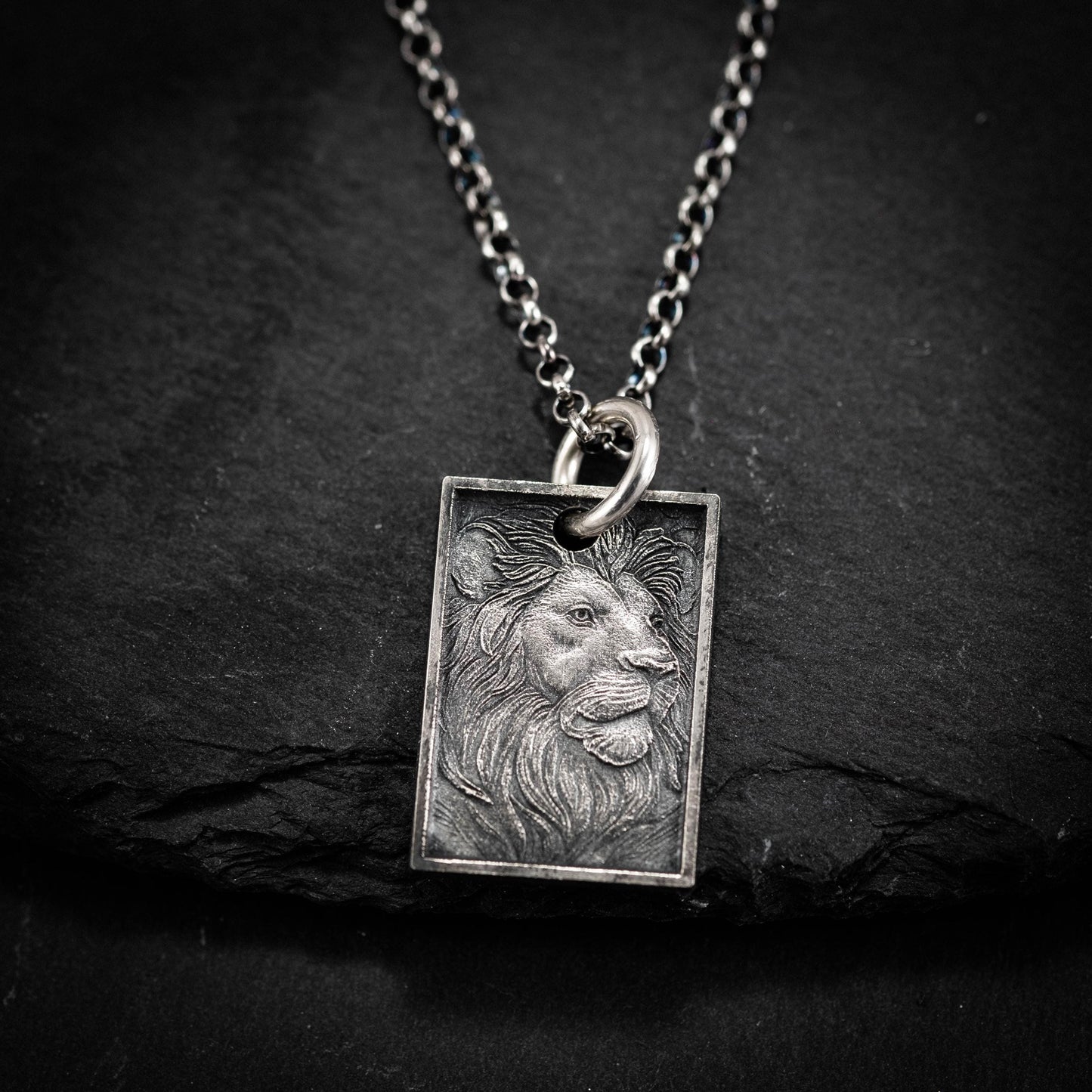 Silver Lion Head Pendant Necklace – Bold Men's Jewelry, Symbol of Strength and Courage, Unique Gift for Him