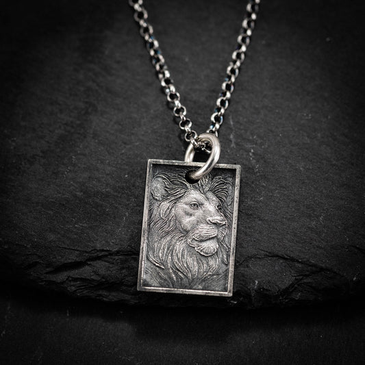 Silver Lion Head Pendant Necklace – Bold Men's Jewelry, Symbol of Strength and Courage, Unique Gift for Him