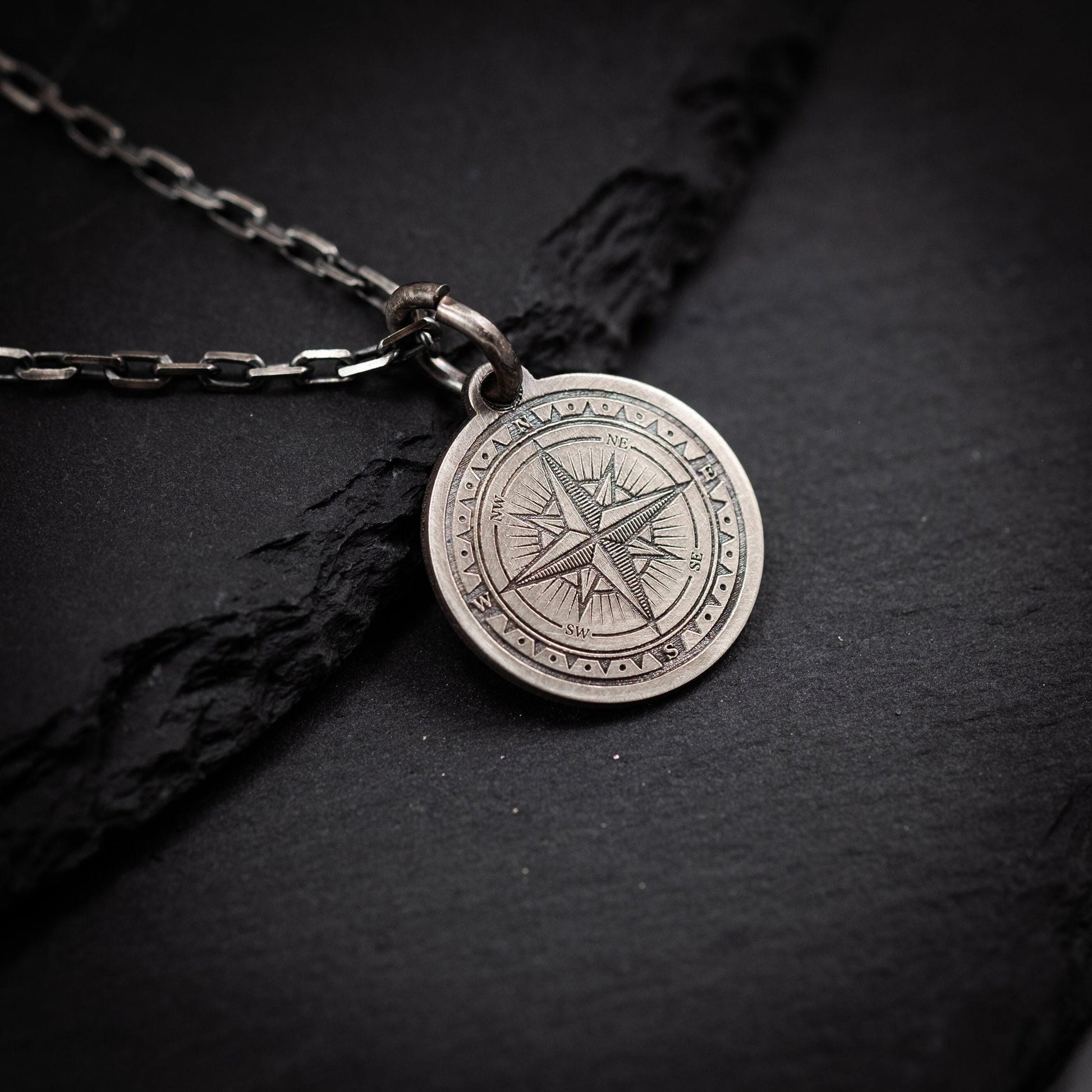 Silver Compass Travel Necklace – Adventure Pendant for Men, Symbolic Jewelry Gift for Explorers and Travelers