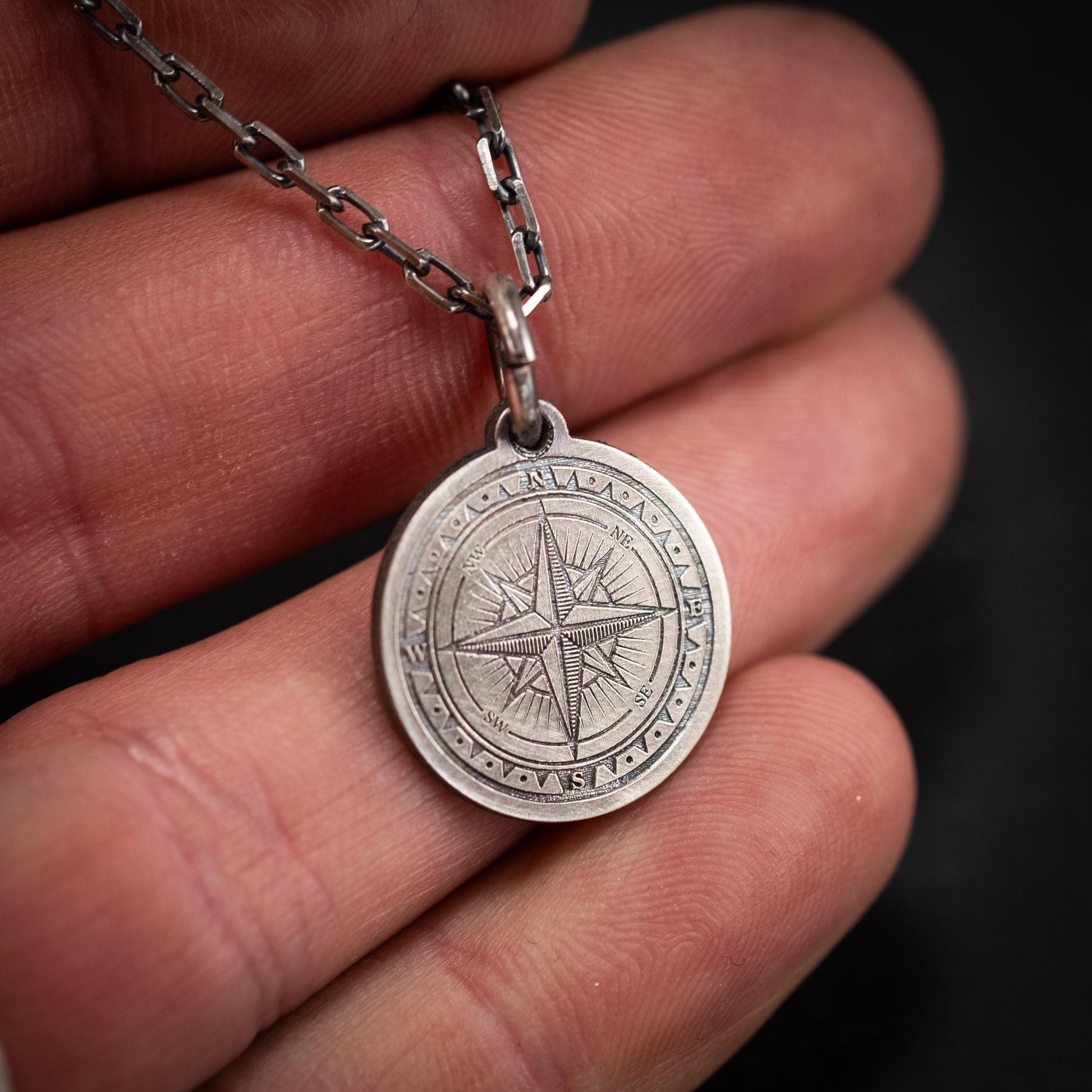 Silver Compass Travel Necklace – Adventure Pendant for Men, Symbolic Jewelry Gift for Explorers and Travelers