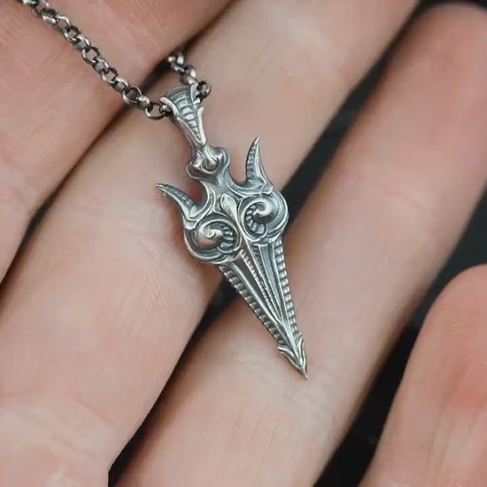 Viking Gungnir Spear Pendant Necklace, Silver Norse Warrior Amulet, Odin’s Weapon Jewelry for Men